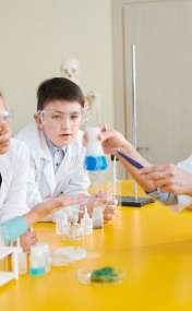 lesson-of-chemistry-at-school.jpg lesson-of-chemistry-at-school.jpg